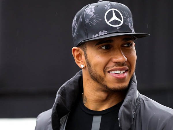 Berita F1: Hamilton Ingin Tampil Konsisten Demi Gelar Juara