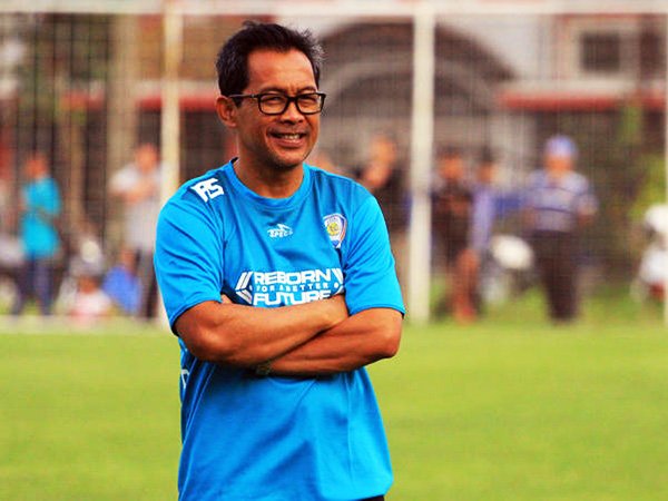 Berita Liga 1 Indonesia: Buntut Kekalahan Dari Persela, Aji Santoso Dituntut Mundur