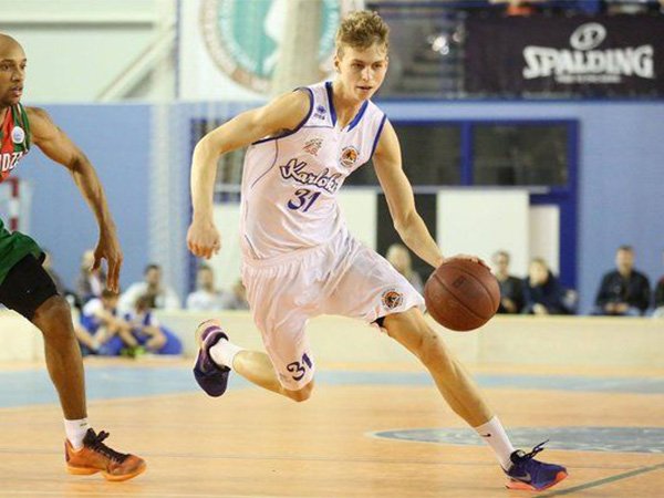 Berita Basket: Pemain Slovakia Marek Dolezaj Masuk Tim Basket Syracuse University