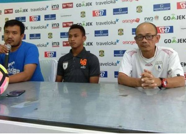 Berita Liga 1 Indonesia: Timnya Dicukur PSM Makassar, Pelatih Persipura Tunjukkan Sikap Jantan