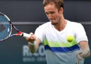 Berita Tenis: Daniil Medvedev Lolos Ke Babak Kedua Ricoh Open