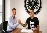 Berita Transfer: Carlos Salcedo Resmi Gabung Eintracht Frankfurt