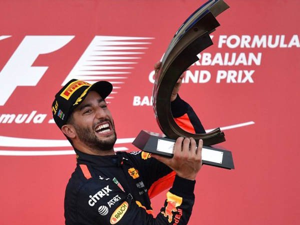 Berita F1: Ricciardo Menangi GP Azerbaijan, Vettel Kokoh di Puncak Klasemen