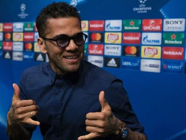 Berita Liga Prancis: Alves Desak Verratti Tolak Tawaran Dari Barcelona Dan Bertahan Di PSG