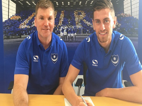Berita Transfer: Kiper Muda Tottenham Resmi Teken Kontrak Bersama Portsmouth