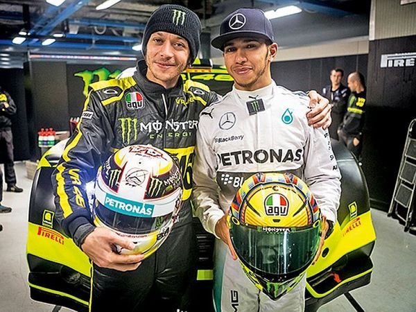 Berita MotoGP: Lewis Hamilton Berencana Sambangi Sirkuit Milik Rossi