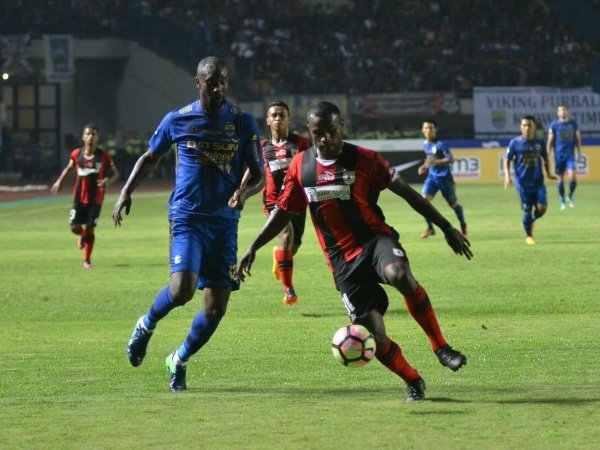 Berita Liga 1 Indonesia: Persib dan Persipura Berbagi Angka di Mandala