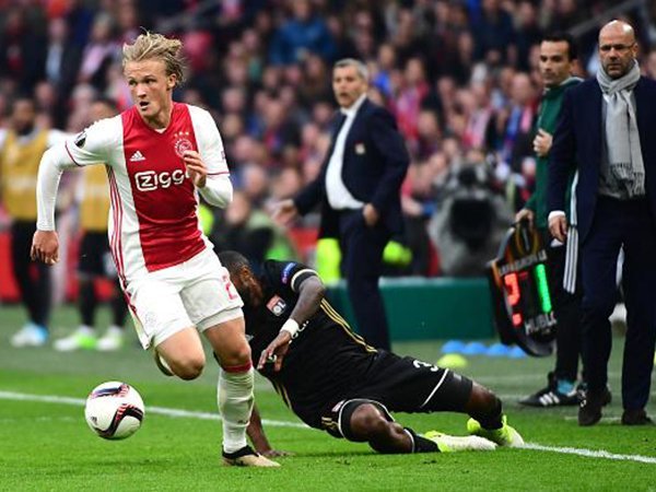 Berita Liga Lain: Sempat Dikaitkan dengan Dortmund, Kasper Dolberg Akui Betah di Ajax