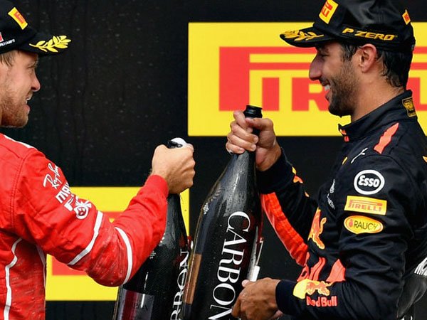 Berita F1: Ricciardo Tolak Jadi Pebalap Pendamping Vettel di Ferrari