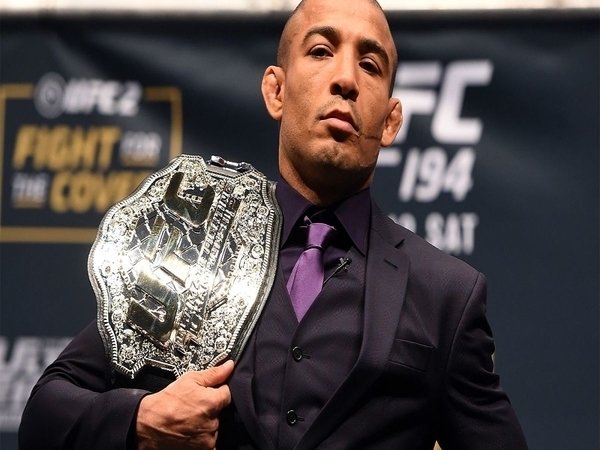 Berita Tinju: Bintang UFC Jose Aldo Pertimbangkan Naik Ring Tinju