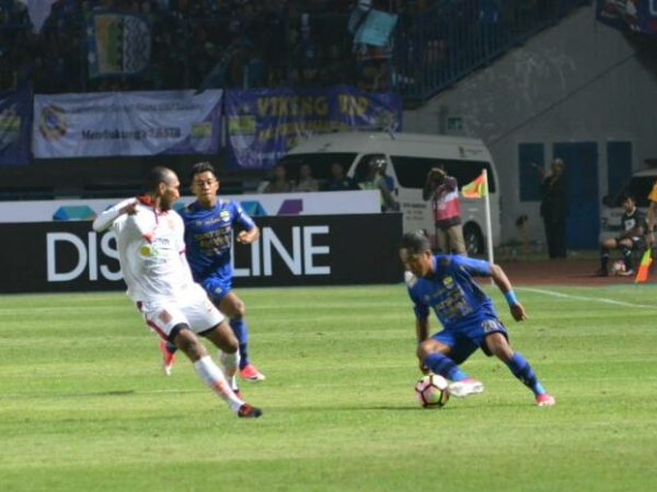 Laga Kontra Borneo Ditunda, Persib Rugi 100 Juta