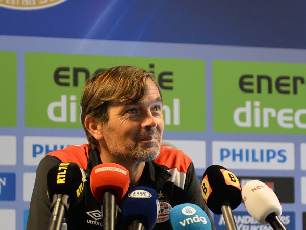 Jelang Laga PSV vs Feyenoord, Cocu Prediksi Bakal Berat dan Emosional