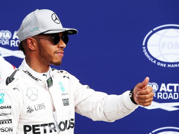 Lewis Hamilton: Agresif Tapi Tetap Waspada