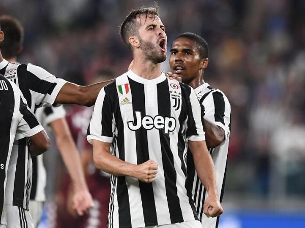 Menang Mudah, Miralem Pjanic Sebut Juventus Tak Pernah Merasa Terancam oleh Serangan Torino