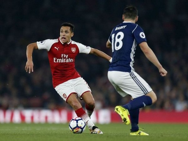 Takluk 2-0 dari Arsenal, Bos West Brom Salahkan Alexis Sanchez