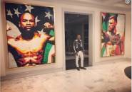 Mayweather Pasang Lukisan Wajah McGregor di Mansionnya di Beverly Hills