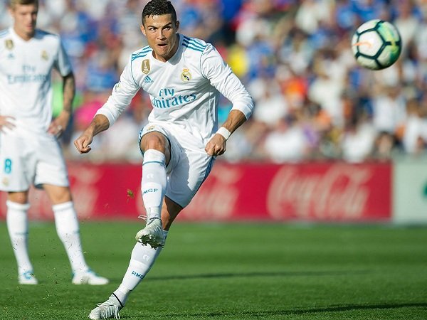 Legenda Real Madrid Sebut Kemenangan Ronaldo Raih Ballon d'Or di Era Messi Adalah Suatu Hal yang Besar