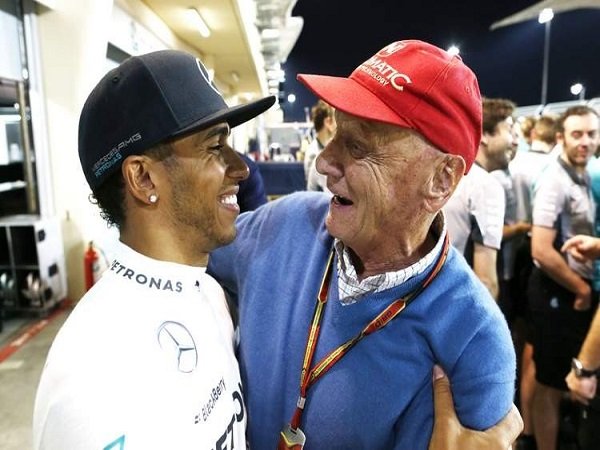Niki Lauda Sebut Lewis Hamilton Pebalap Terbaik di F1