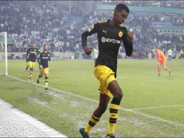 Tampil Luar Biasa, Bosz Puji Alexander Isak Setinggi Langit