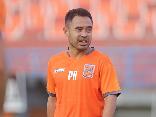 Ponaryo Astaman Siapkan Tim Borneo FC Untuk Hadapi Persib