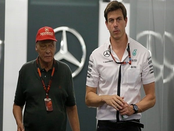 Niki Lauda Sebut Mercedes Bakal Hadapi Tantangan Berat Musim Depan