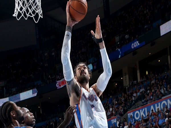 Steven Adams Bawa Thunder Benamkan Timberwolves