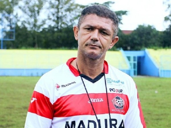 Pelatih Sebut Kemenangan Madura United Bukan karena Pemain Asing