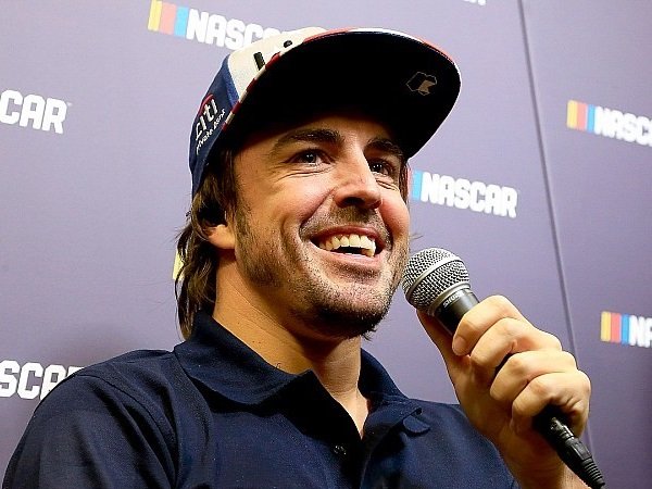 Ferando Alonso Mengaku Tertarik Ikuti Tes NASCAR