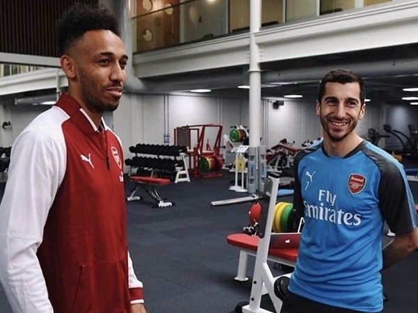 Tak Sabar Berduet Kembali, Mkhitaryan Sambut Kedatangan Aubameyang di Arsenal