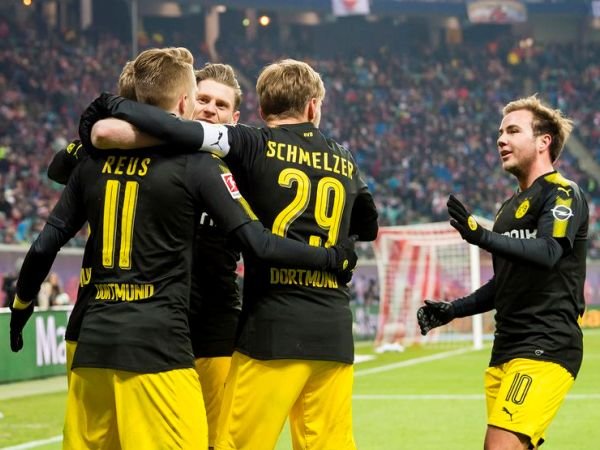 Dortmund Hadapi Jalan Terjal untuk Juarai Liga Europa dan Bundesliga