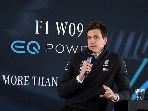 Bos Mercedes Minta FIA Tidak Memprovokasi Ferrrari