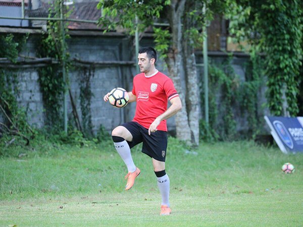 Ilija Spasojevic Akan Bantu Adaptasi Milos Krkotic di Bali United
