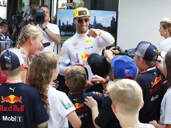 Ricciardo Ungkap Momen-momen Lucu Bersama Grid Kids di GP Australia