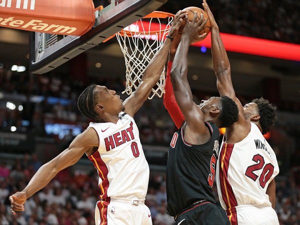 Miami Heat Atasi Perlawanan Chicago Bulls