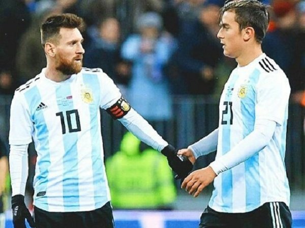 Diego Perotti Pastikan Lionel Messi dan Paulo Dybala Tak Memiliki Masalah