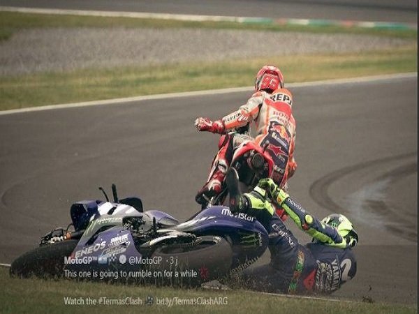 Valentino Rossi Tuduh Marc Marquez Sengaja Senggol Dirinya