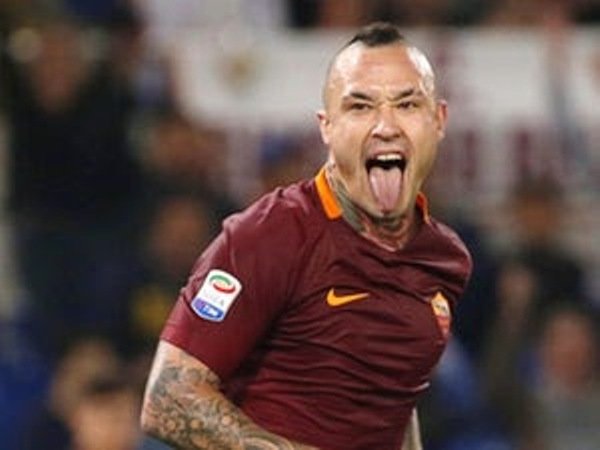 Kalahkan Barcelona, Nainggolan Sebut AS Roma Layak Lolos