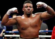 Miller Tuding Wilder Pukul Bagian Belakang Kepala Ortiz dan Dibantu Wasit