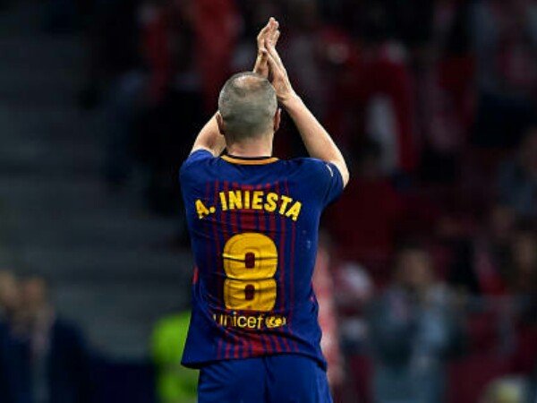 Iniesta Raih Penghargaan Tertinggi Olahraga Spanyol