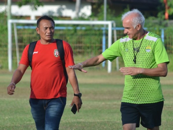 Mario Gomez Tak Jamin Bertahan di Persib, Dirayu Bali United?