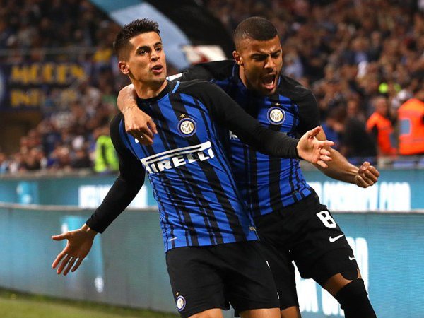 Analisis: Bagi Inter Milan, Banyak Pemain Seperti Rafinha Namun Tidak Untuk Cancelo