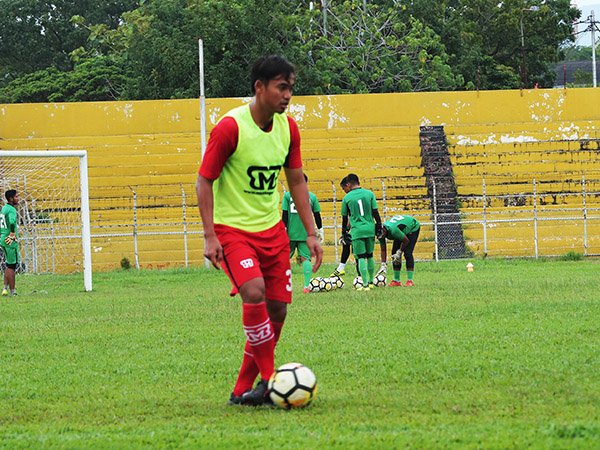 Rosad Setiawan Optimistis Bawa Semen Padang Kembali ke Liga 1