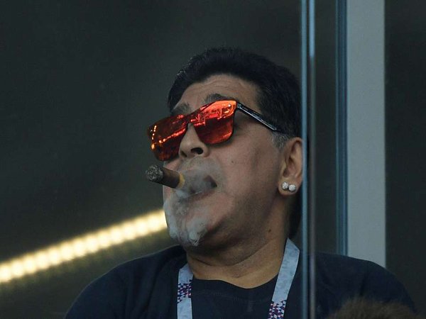 Maradona Dituduh Lakukan Tindakan Rasis Terhadap Fans asal Korea Selatan