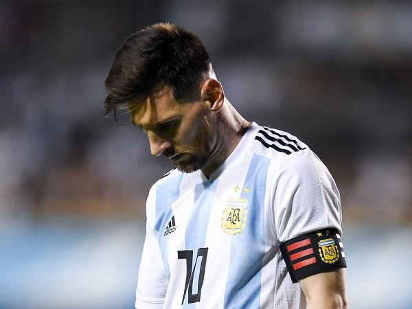 Xavi Tegaskan Messi Tak Perlukan Trofi Piala Dunia untuk Buktikan Diri