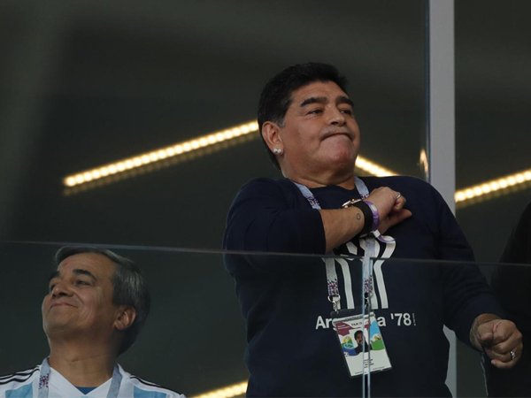 Hanya Imbang di Laga Pembuka, Diego Maradona Larang Jorge Sampaoli Pulang ke Argentina