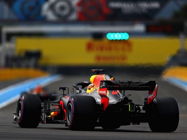 Salahkan Aerodinamika, Daniel Ricciardo Sesalkan Hasil Kualifikasinya