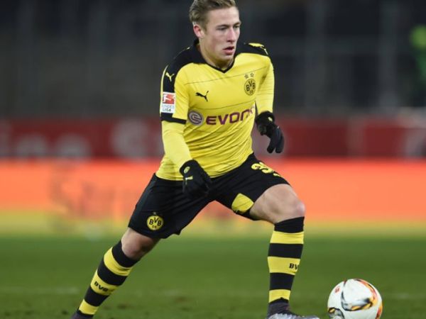 Dortmund Pinjamkan Bintang Muda Mereka Ke Norwich