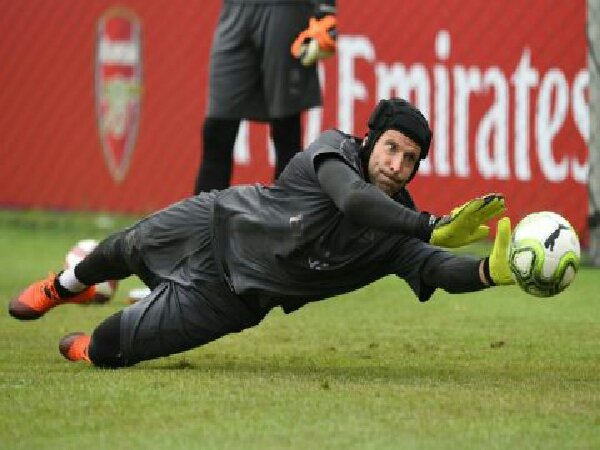 Diisukan Bakal Kembali Ke Chelsea, Cech Akhirnya Angkat Bicara
