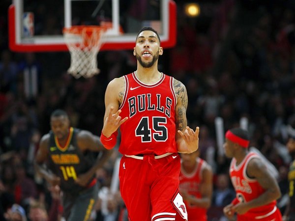 Cedera Engkel, Denzel Valentine Terancam Absen di Sisa Laga Pramusim