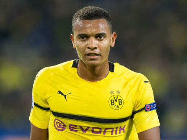 Akanji Absen Perkuat Dortmund 3 Pekan Karena Cedera